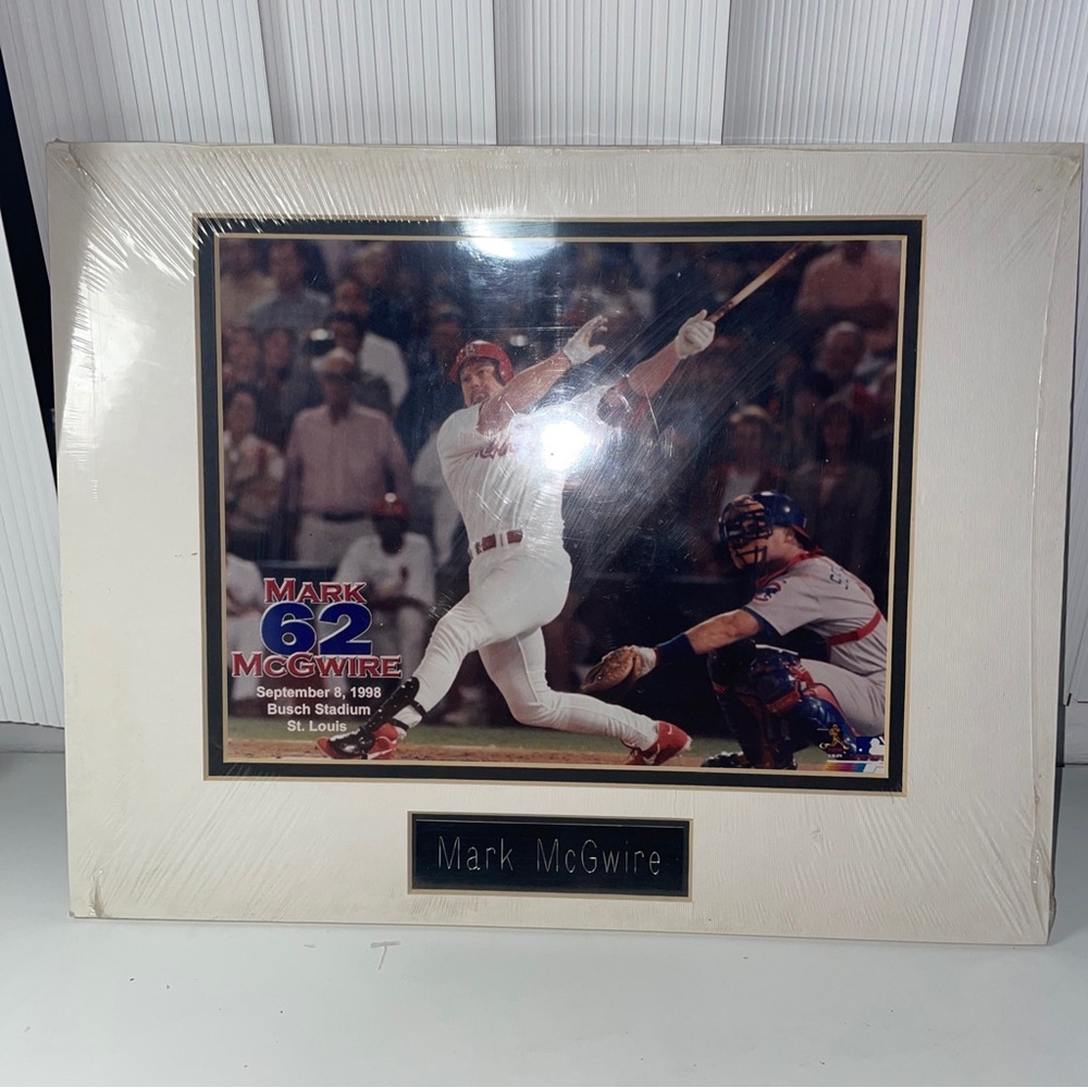VTG Sealed 1998 Mark Mcgwire 62 st louis cardinals MLB poster Picture Frame ⚾️
